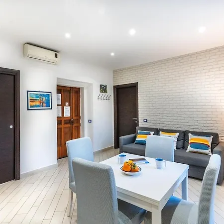 Flat Quisisana, 1br, Sleeps 4, Sorrento